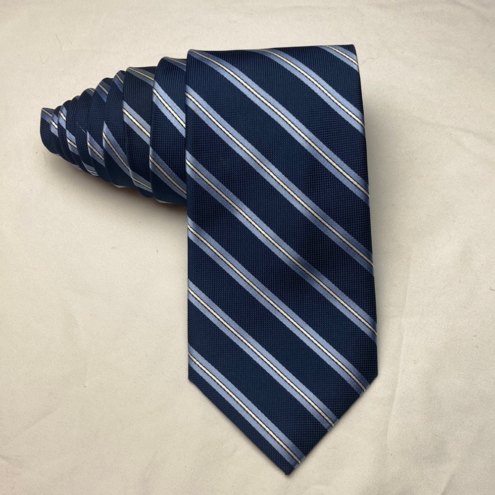 Nautica men’s 100% silk tie